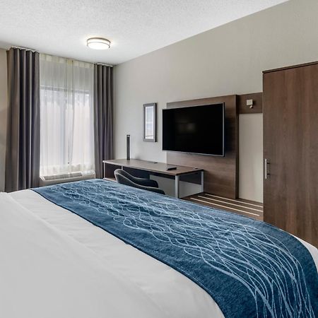 Comfort Inn & Suites Troutville - Roanoke North - Daleville 외부 사진