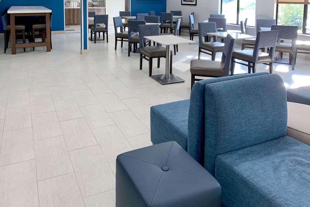 Comfort Inn & Suites Troutville - Roanoke North - Daleville 레스토랑 사진