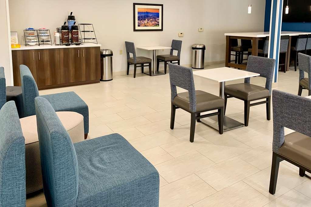 Comfort Inn & Suites Troutville - Roanoke North - Daleville 레스토랑 사진