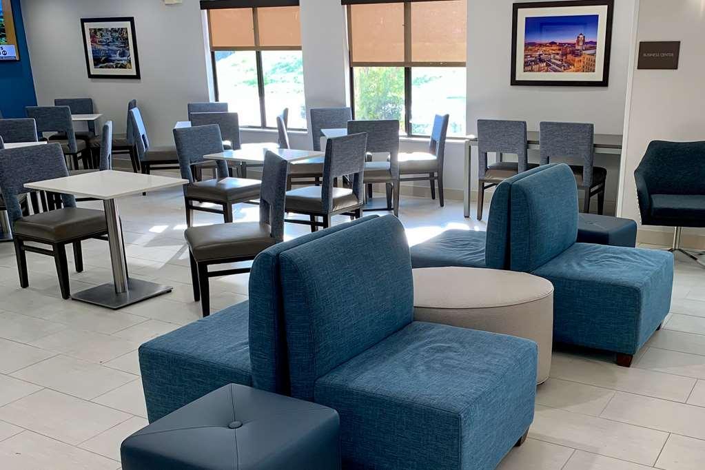 Comfort Inn & Suites Troutville - Roanoke North - Daleville 레스토랑 사진