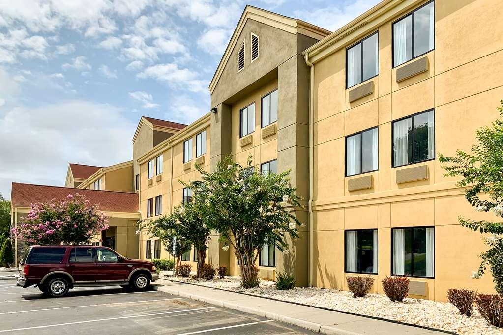 Comfort Inn & Suites Troutville - Roanoke North - Daleville 외부 사진