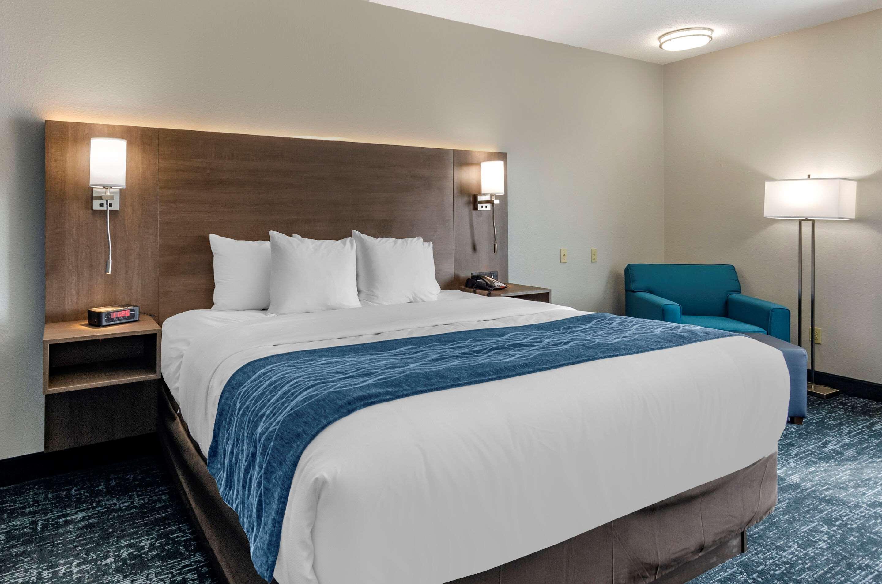 Comfort Inn & Suites Troutville - Roanoke North - Daleville 외부 사진