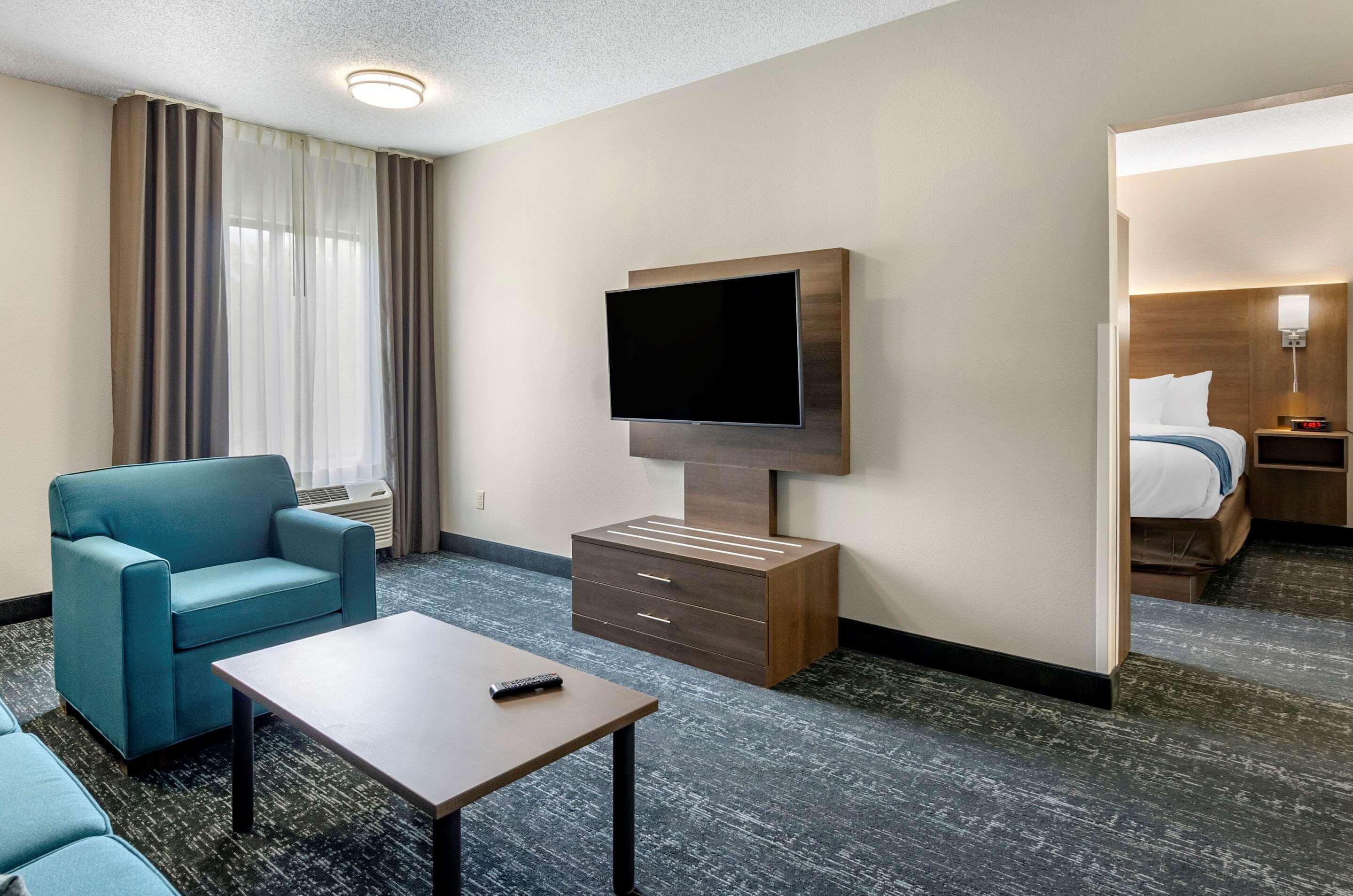 Comfort Inn & Suites Troutville - Roanoke North - Daleville 외부 사진