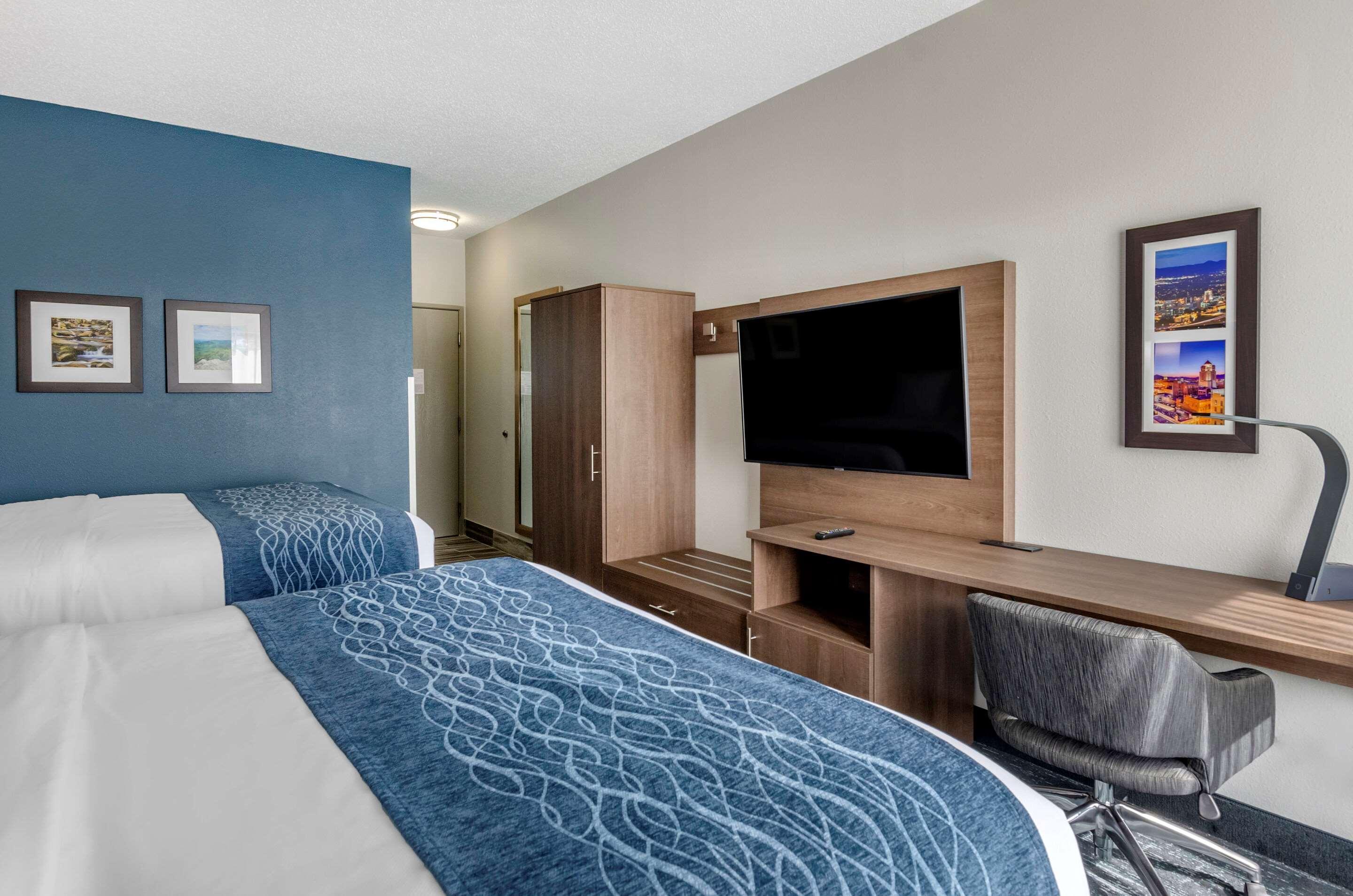 Comfort Inn & Suites Troutville - Roanoke North - Daleville 외부 사진