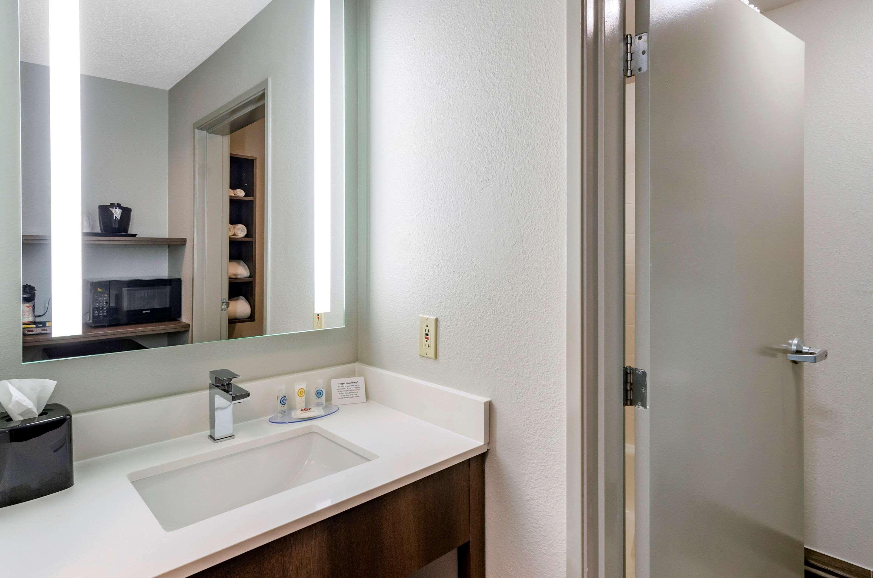 Comfort Inn & Suites Troutville - Roanoke North - Daleville 외부 사진