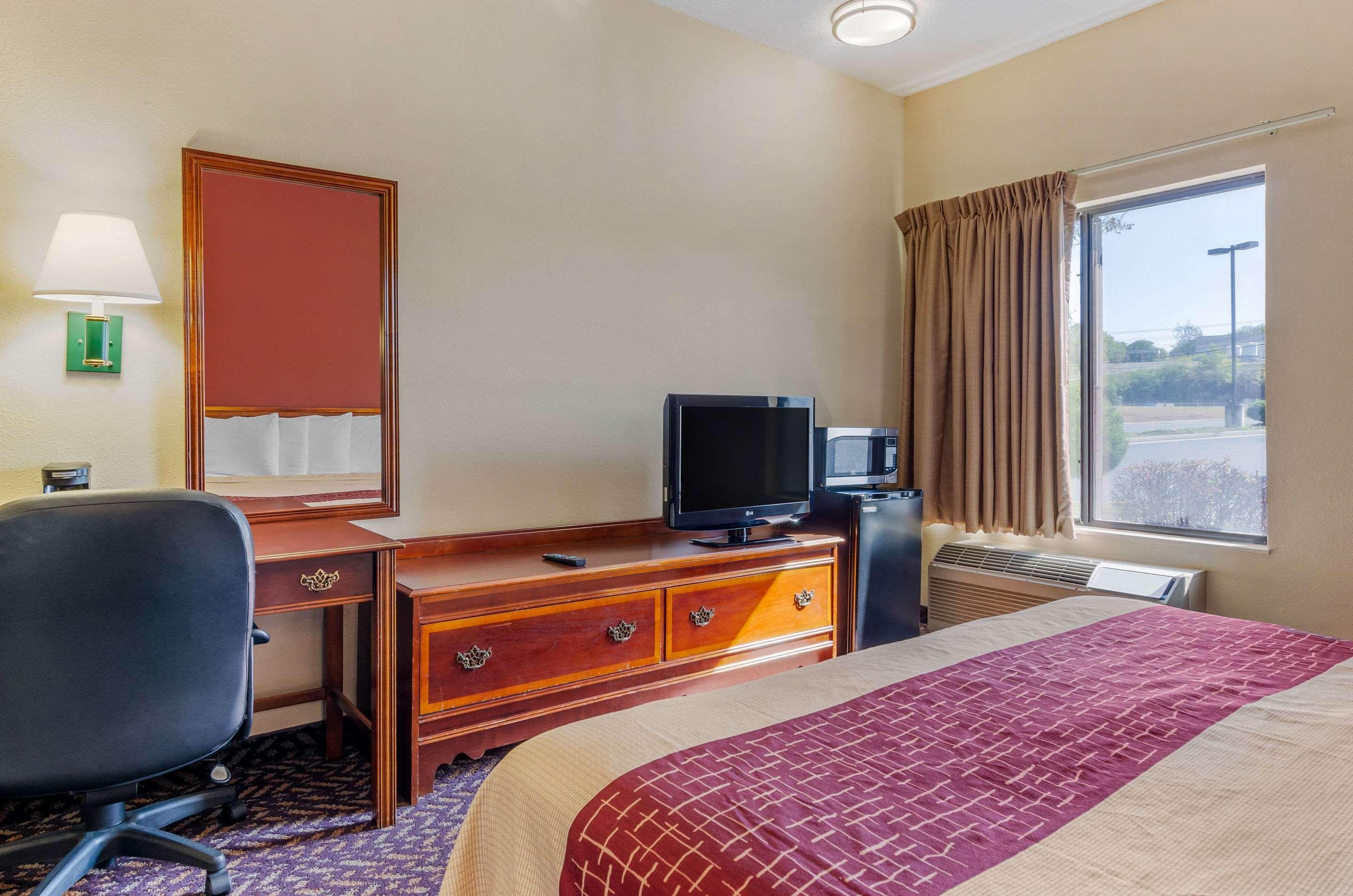 Comfort Inn & Suites Troutville - Roanoke North - Daleville 외부 사진