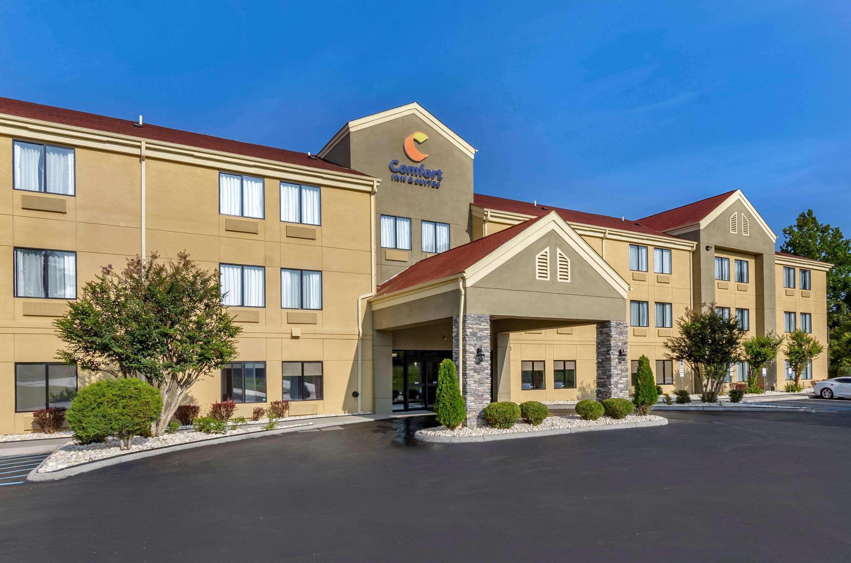 Comfort Inn & Suites Troutville - Roanoke North - Daleville 외부 사진