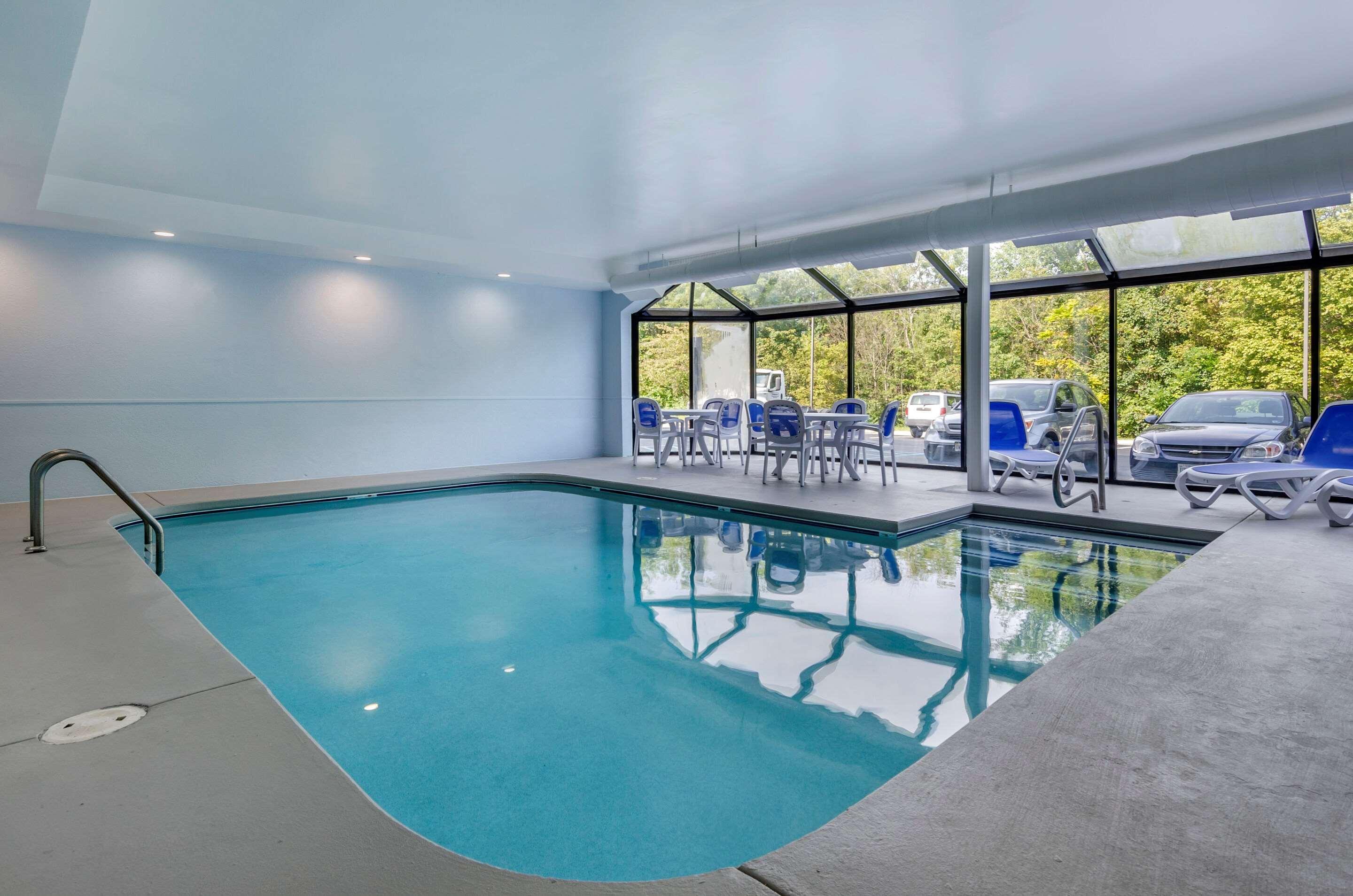 Comfort Inn & Suites Troutville - Roanoke North - Daleville 외부 사진