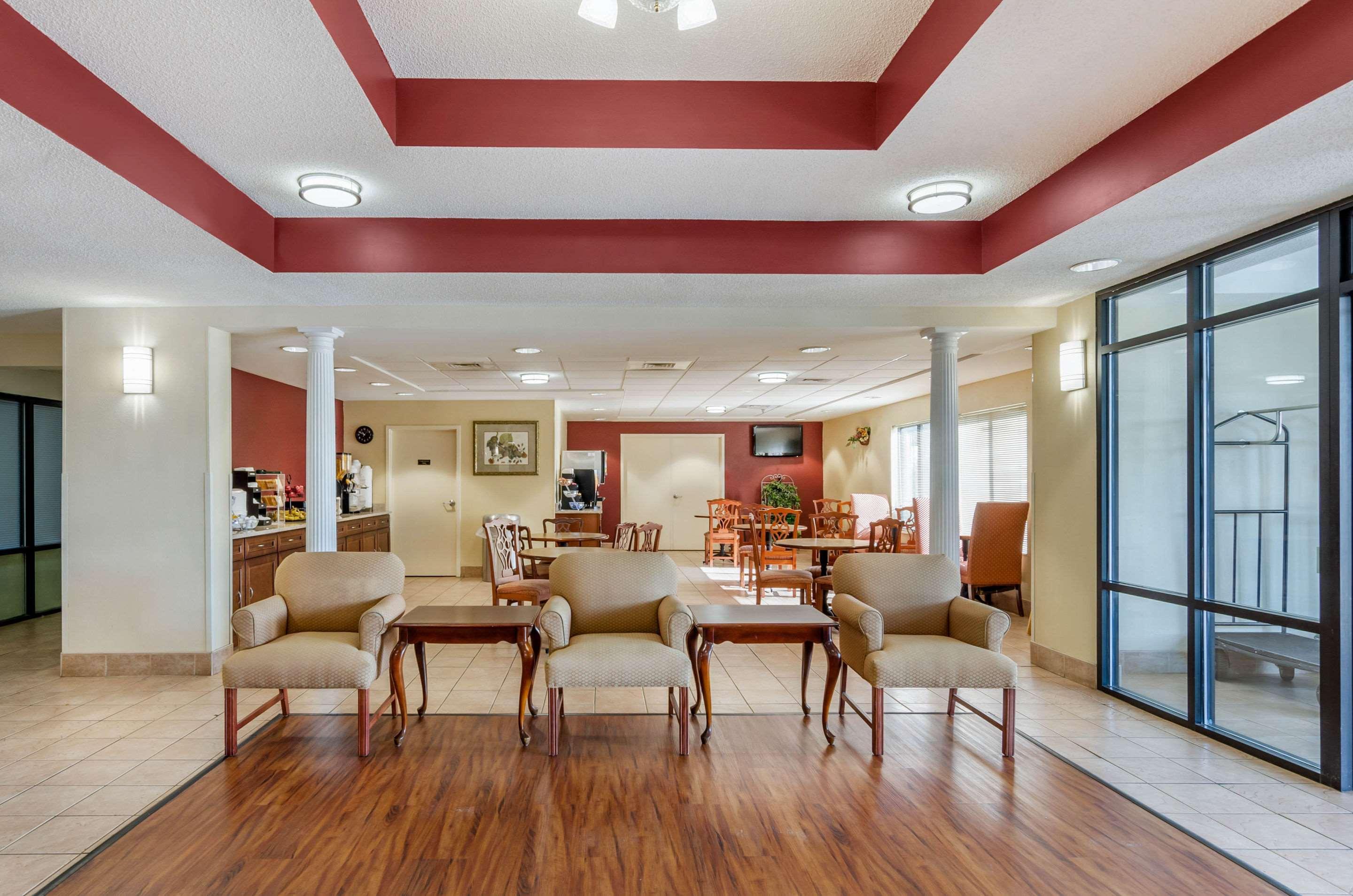 Comfort Inn & Suites Troutville - Roanoke North - Daleville 외부 사진