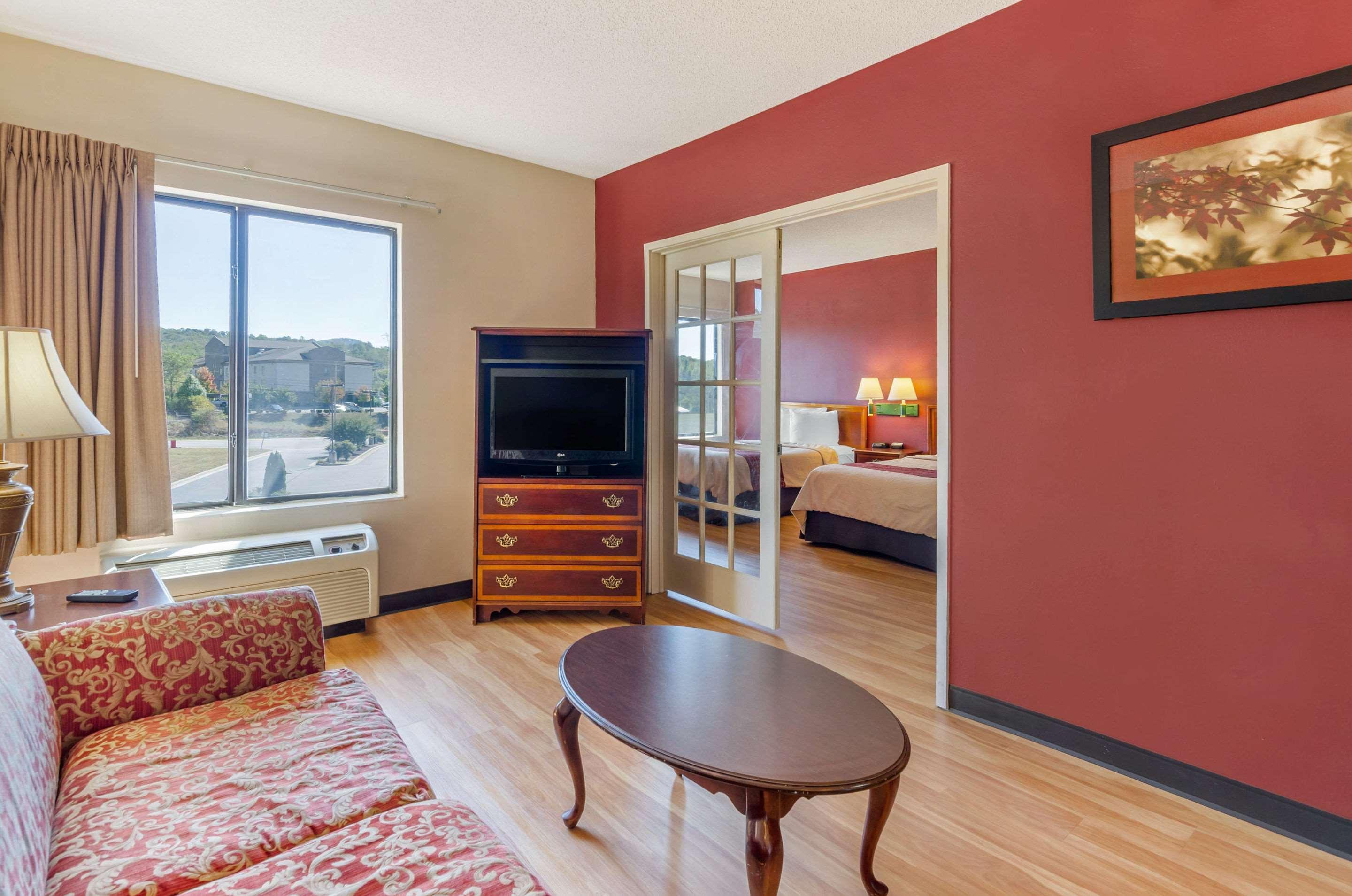 Comfort Inn & Suites Troutville - Roanoke North - Daleville 외부 사진