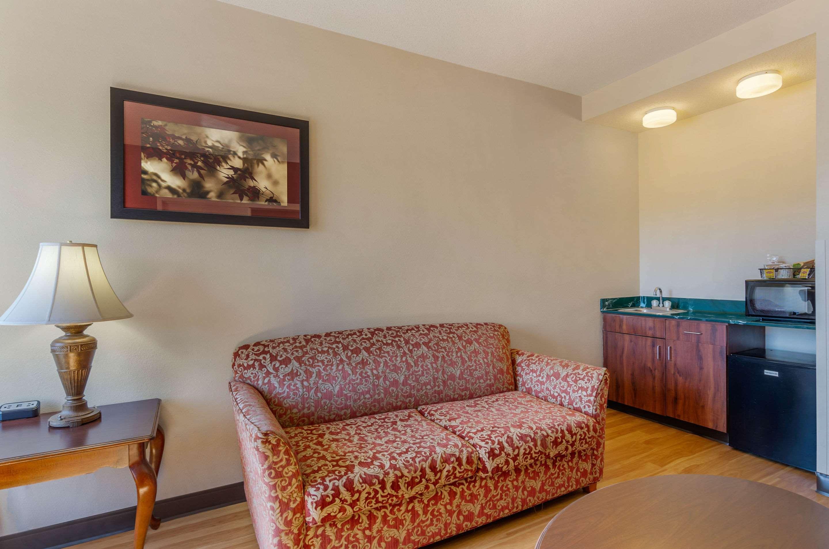 Comfort Inn & Suites Troutville - Roanoke North - Daleville 외부 사진