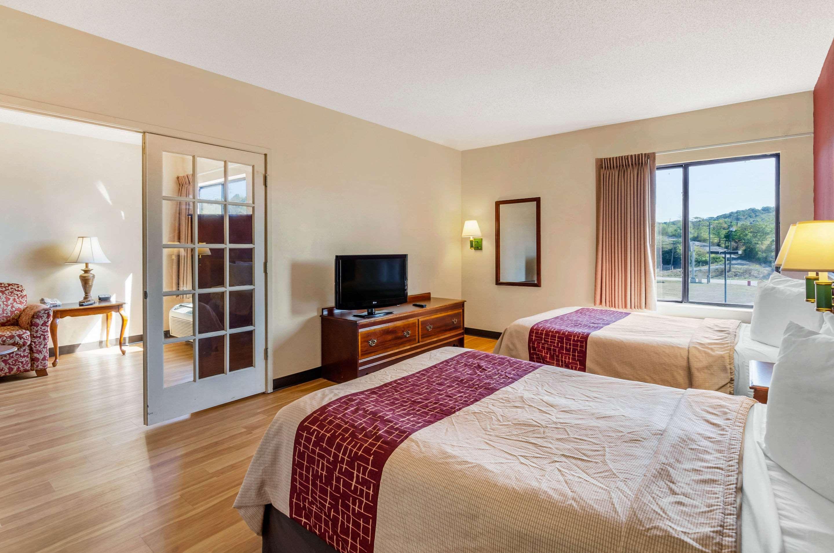 Comfort Inn & Suites Troutville - Roanoke North - Daleville 외부 사진