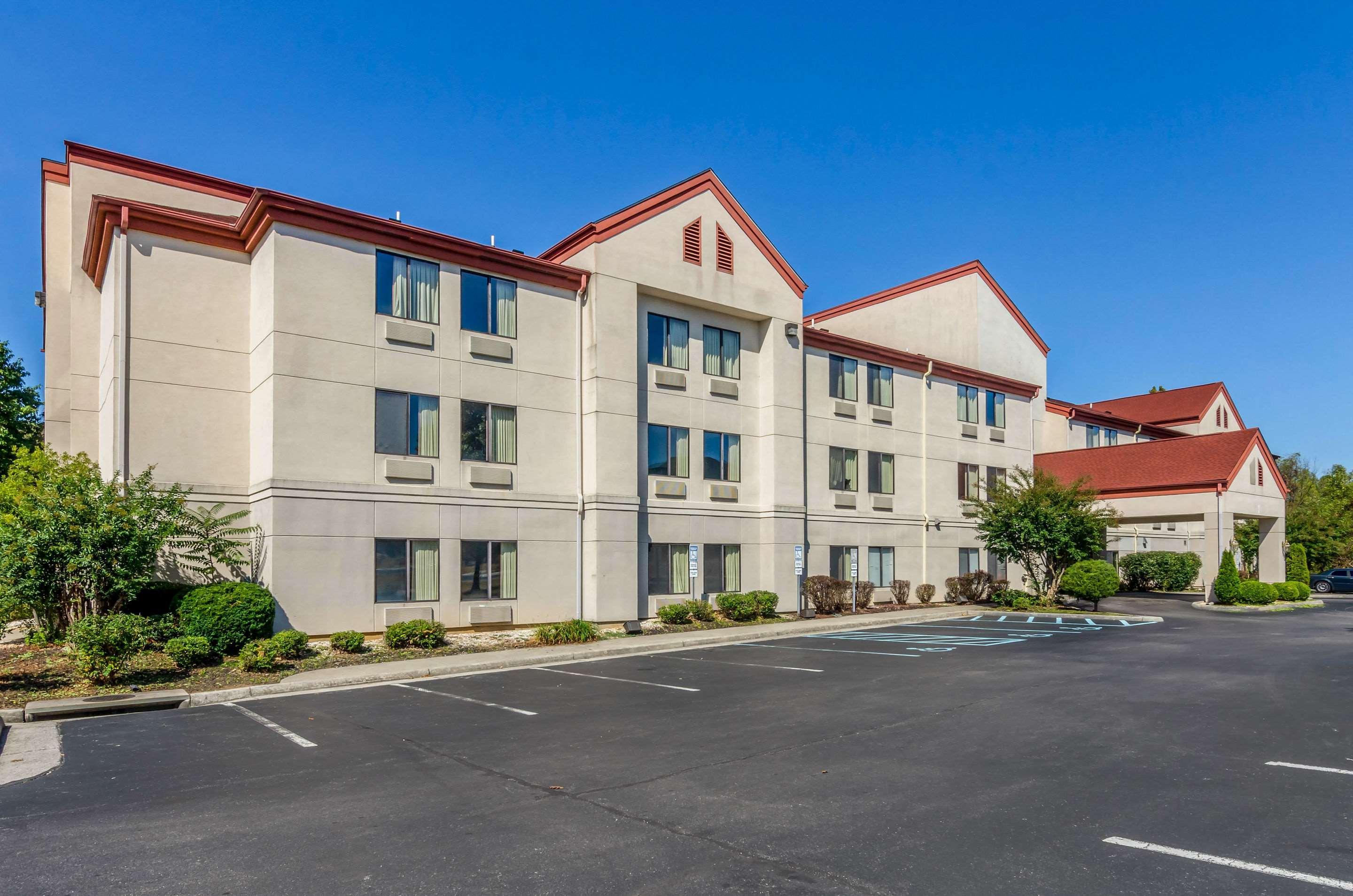 Comfort Inn & Suites Troutville - Roanoke North - Daleville 외부 사진