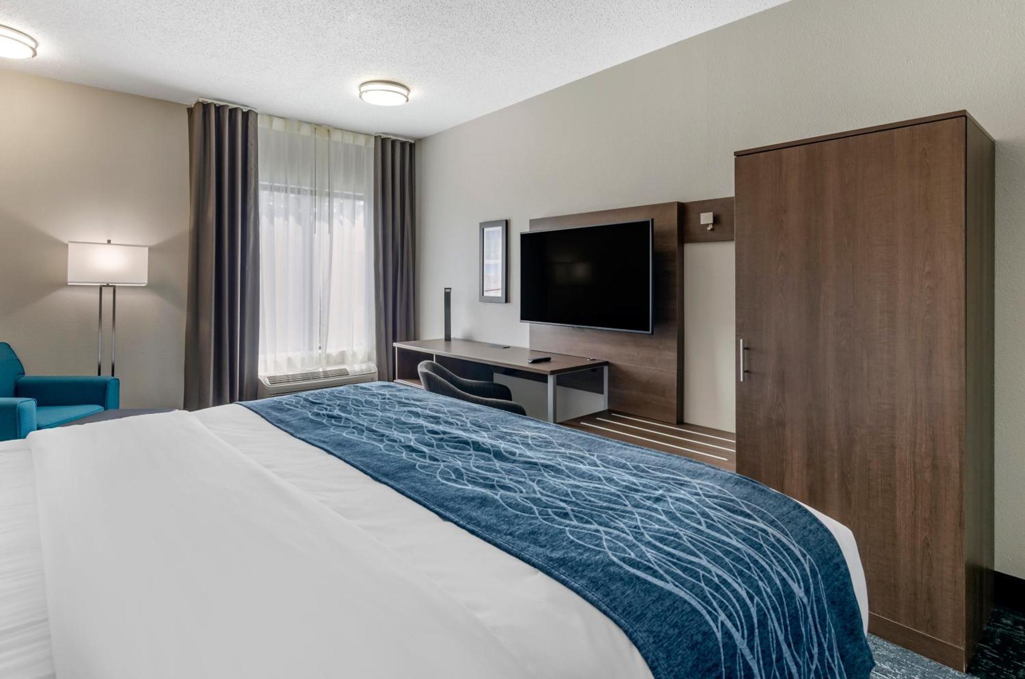 Comfort Inn & Suites Troutville - Roanoke North - Daleville 외부 사진